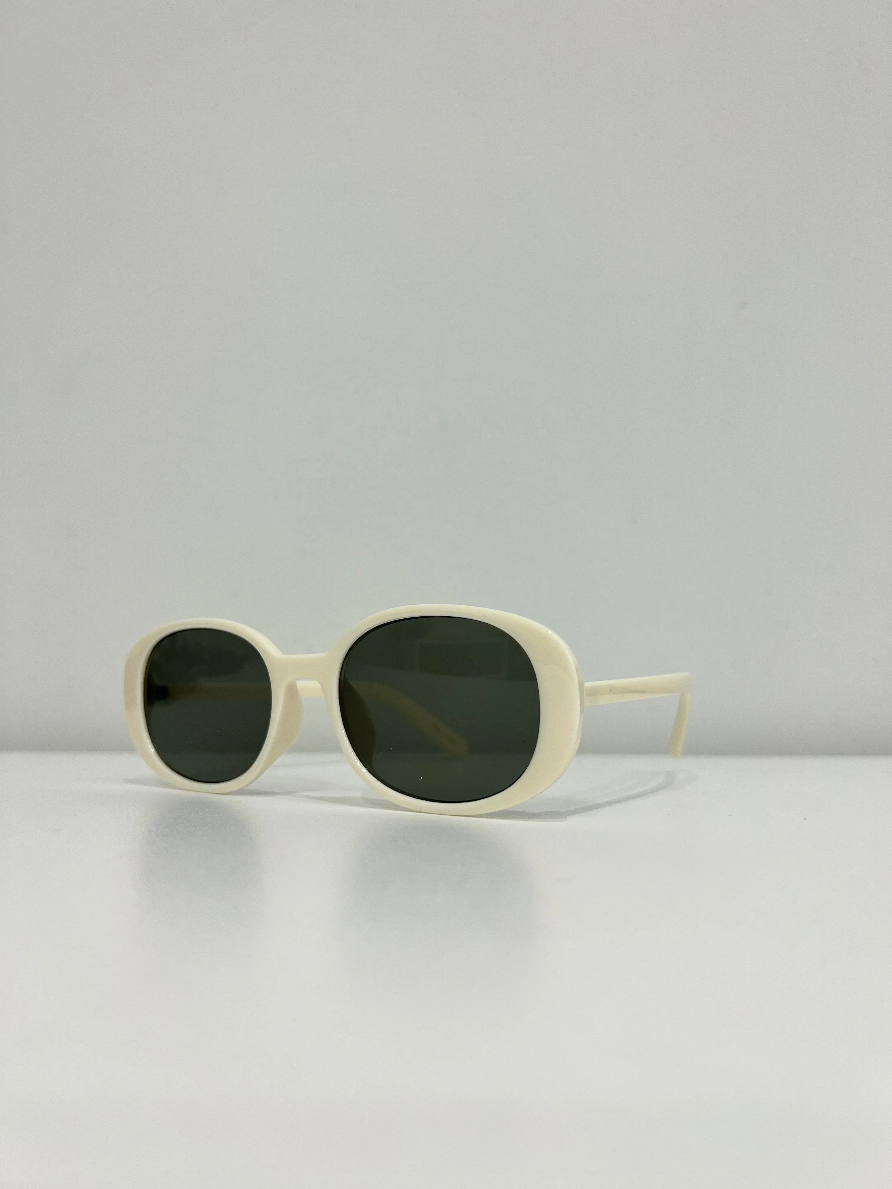 BILLY Large oval sunnies