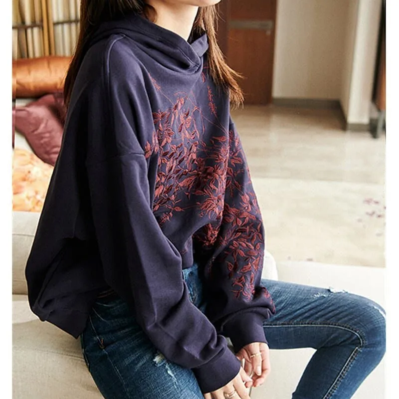 Embroidered Hoodie with Floral Pattern and O-Neck Collar - Cozy and Stylish Women's Sweatshirt