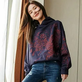 Embroidered Hoodie with Floral Pattern and O-Neck Collar - Cozy and Stylish Women's Sweatshirt