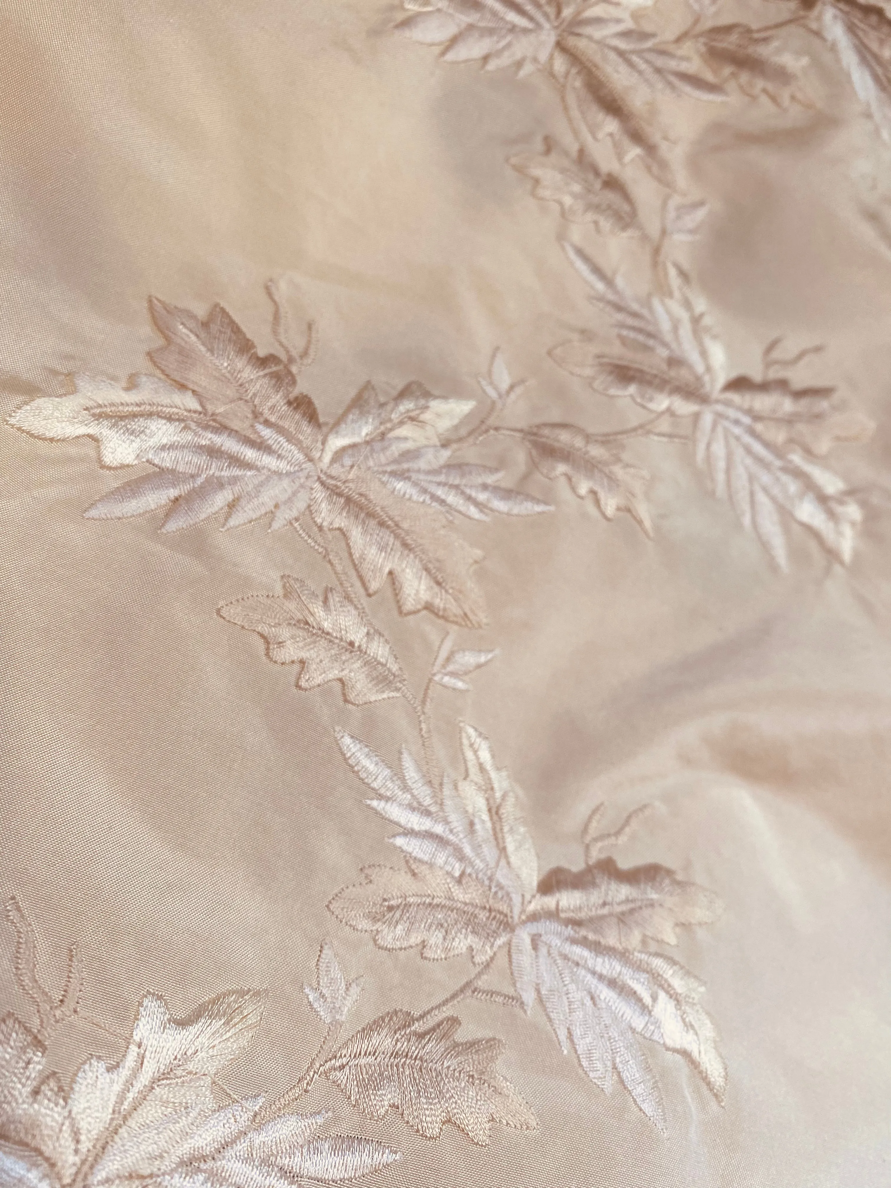 NEW Queen Lafayette Novelty Couture 100% Silk Taffeta Embroidered Leaf Motif Fabric Cream